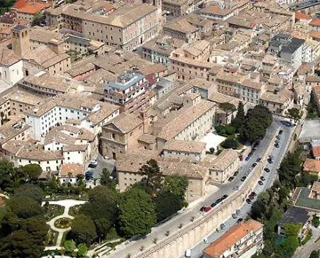 Casa Del Fattore Gasthof Osimo