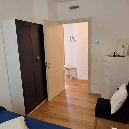 Casa Del Fattore 招待所 奥西莫